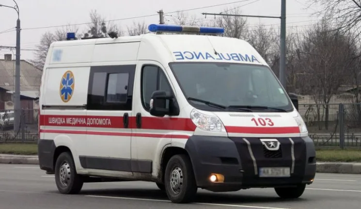 В Запорожской области разбился мужчина, упав с кабины грузовика