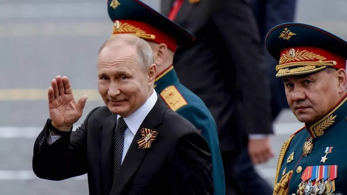 «Хворобливі імперські амбіції»: Подоляк розкритикував промову путіна на параді у москві